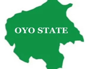 , a new controversy has emerged in oyo state as five kingmakers have faulted governor seyi makinde’s decision to initiate a fresh selection process for the alaafin of oyo, describing the move as illegal and a violation of judicial processes. In a letter addressed to the governor and signed by their legal counsel, adekunle sobaloju (SAN), the kingmakers claimed the governor’s move disregards a pending court case concerning the selection process. The kingmakers further noted that the governor’s actions disregard the majority decision of the traditional council, which had earlier selected prince lukman adelodun gbadegesin as the alaafin-elect.